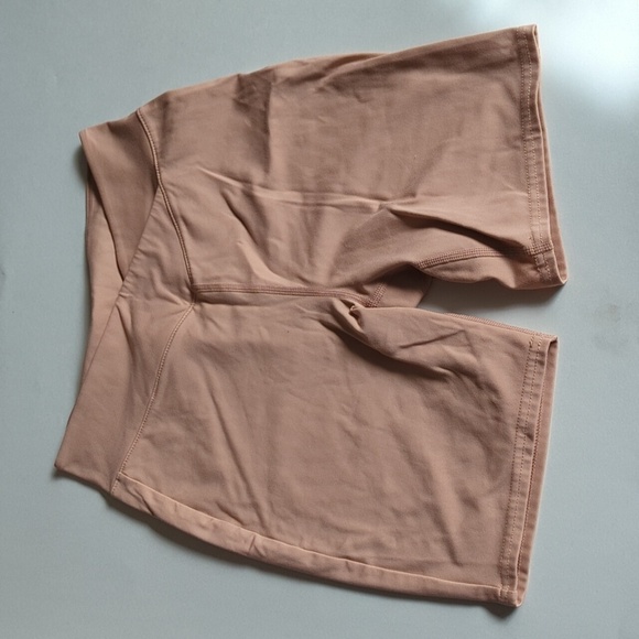 LA Hearts By Pacsun Active Crossband Biker Shorts Tan Cream Women's Size Small - Picture 1 of 4